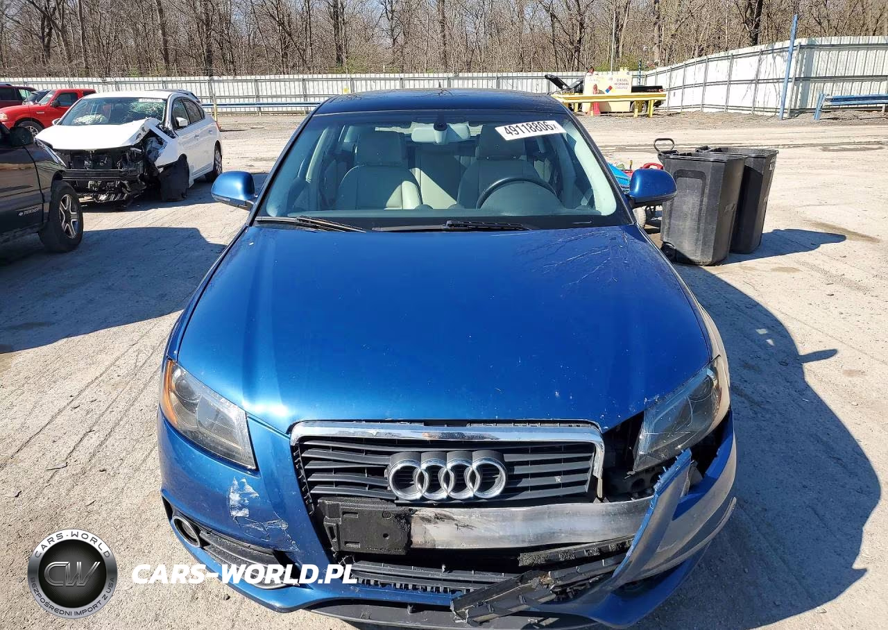 2010 Audi A3 Premium Plus VIN:WAUKJAFM0AA162094 - 5