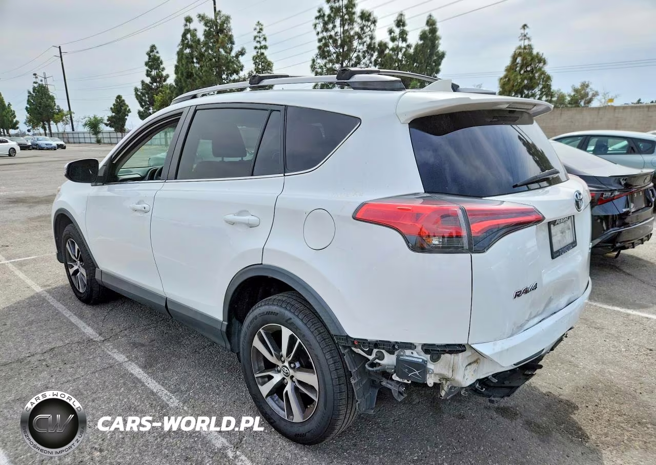 2018 Toyota Rav4 Xle VIN:2T3WFREV7JW455717 - 2