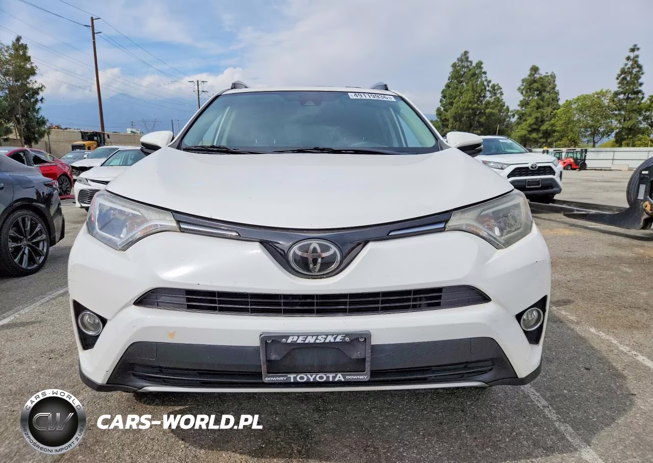 2018 Toyota Rav4 Xle VIN:2T3WFREV7JW455717 - 5
