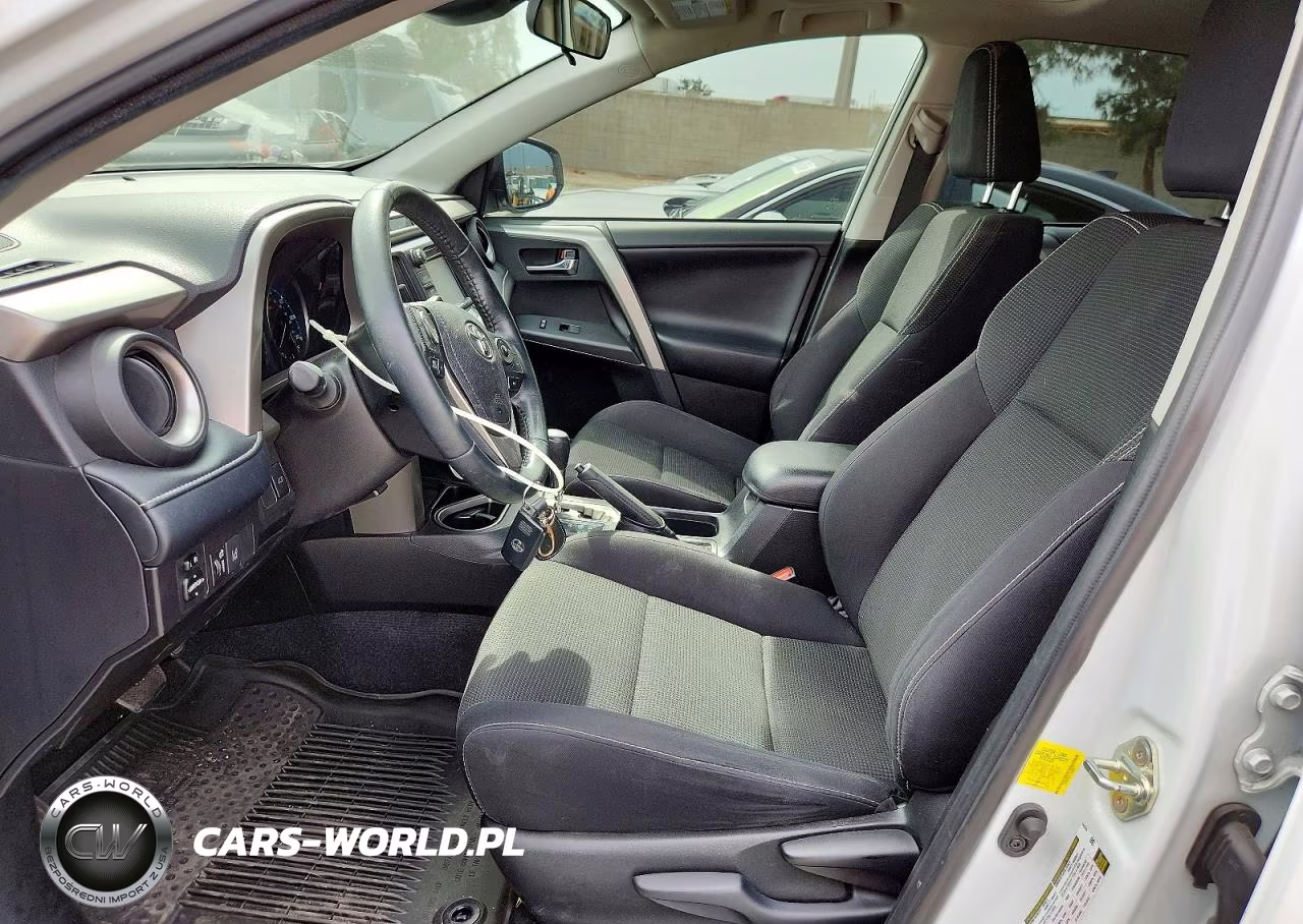 2018 Toyota Rav4 Xle VIN:2T3WFREV7JW455717 - 7
