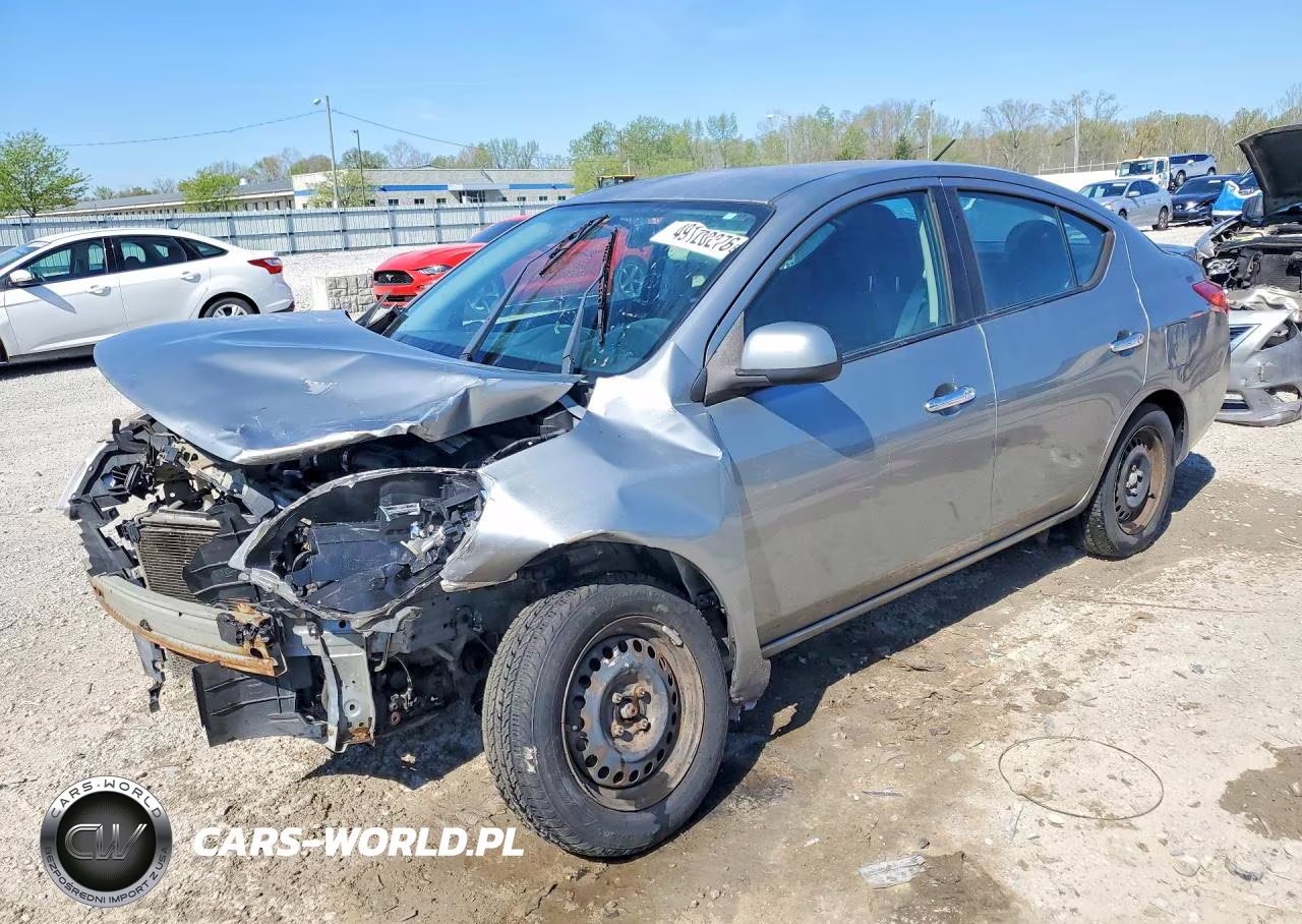 2013 Nissan Versa 1.6 S