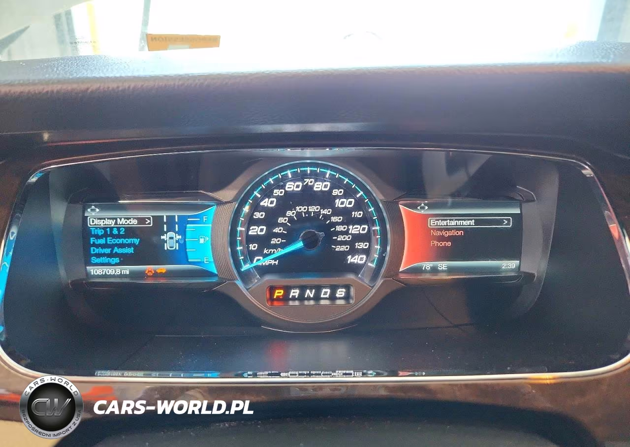 2018 Ford Taurus Limited VIN:1FAHP2F88JG110641 - 9