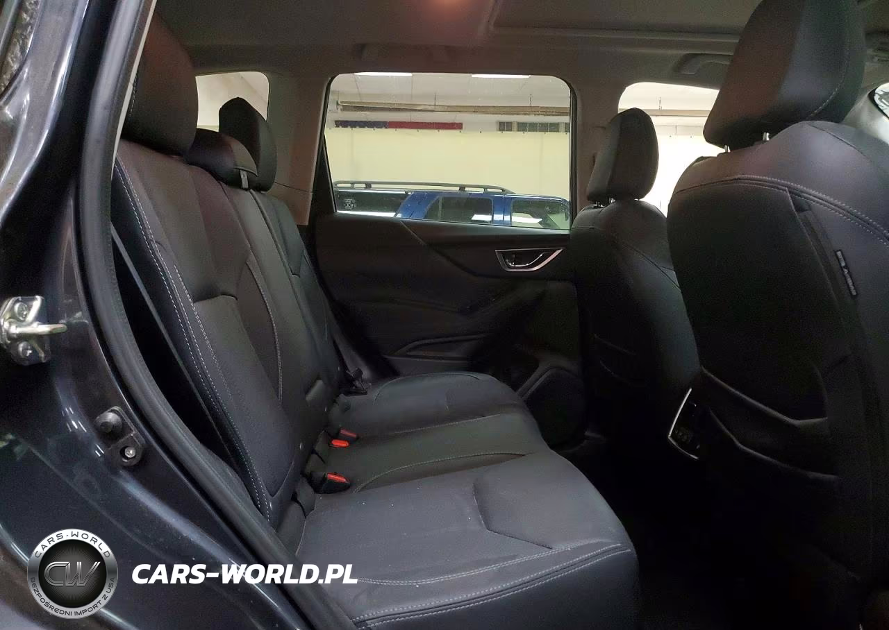 2019 Subaru Forester Touring VIN:JF2SKAWC1KH548041 - 11