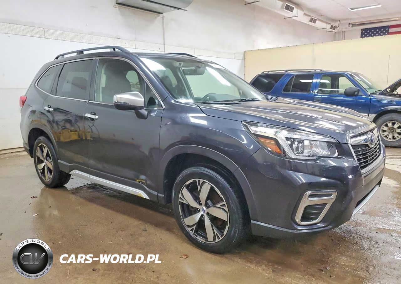 2019 Subaru Forester Touring VIN:JF2SKAWC1KH548041 - 4