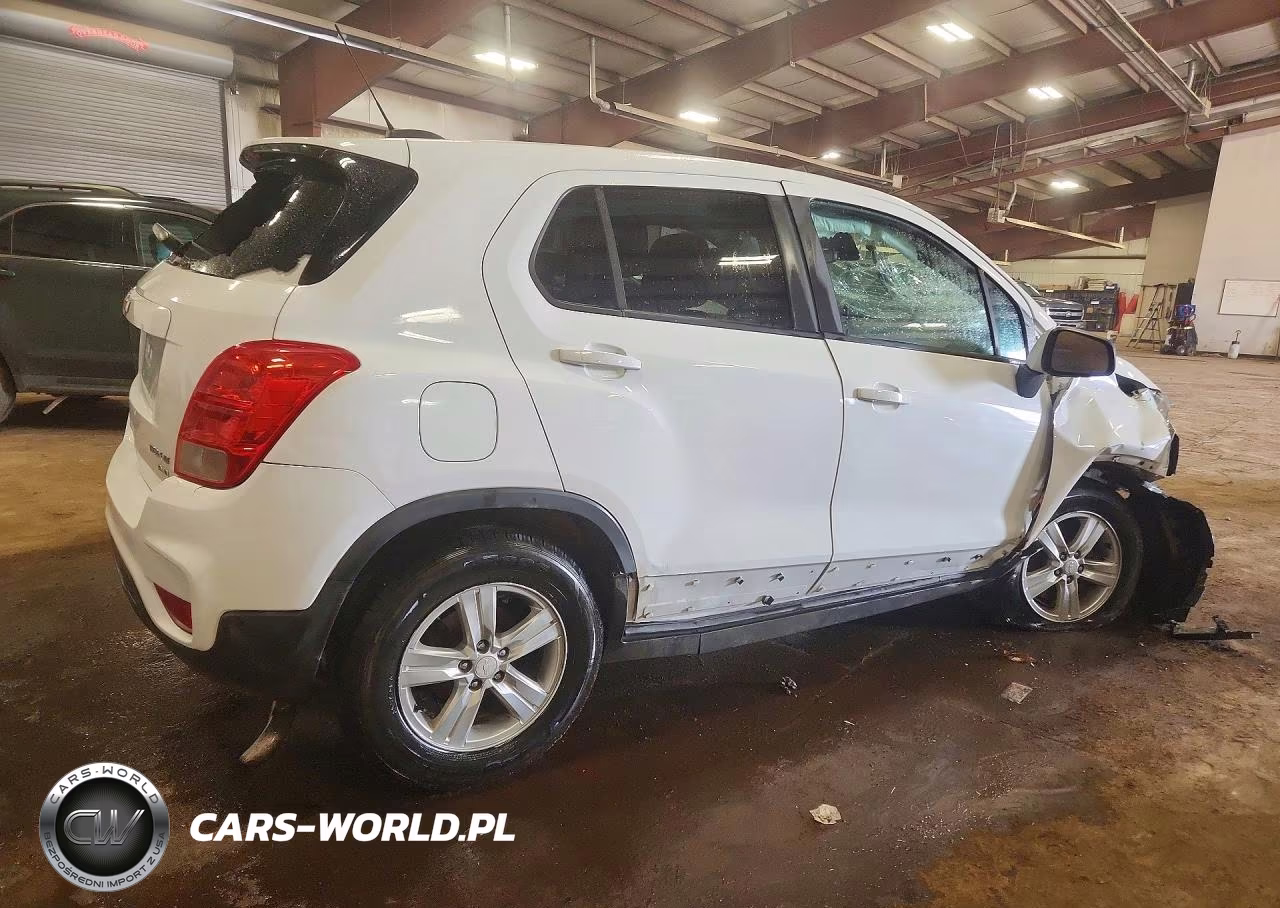2017 Chevrolet Trax Ls VIN:3GNCJNSB0HL270647 - 3