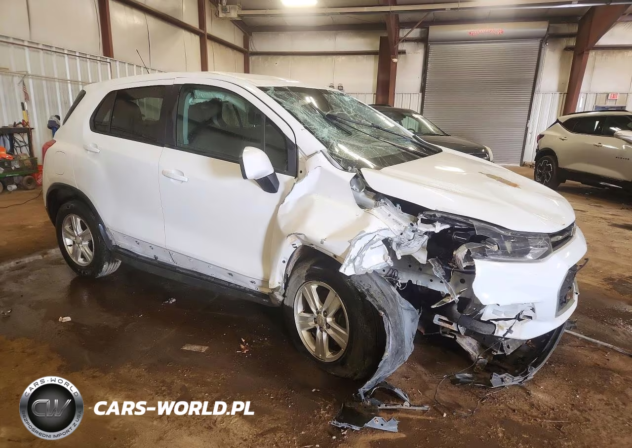 2017 Chevrolet Trax Ls VIN:3GNCJNSB0HL270647 - 4