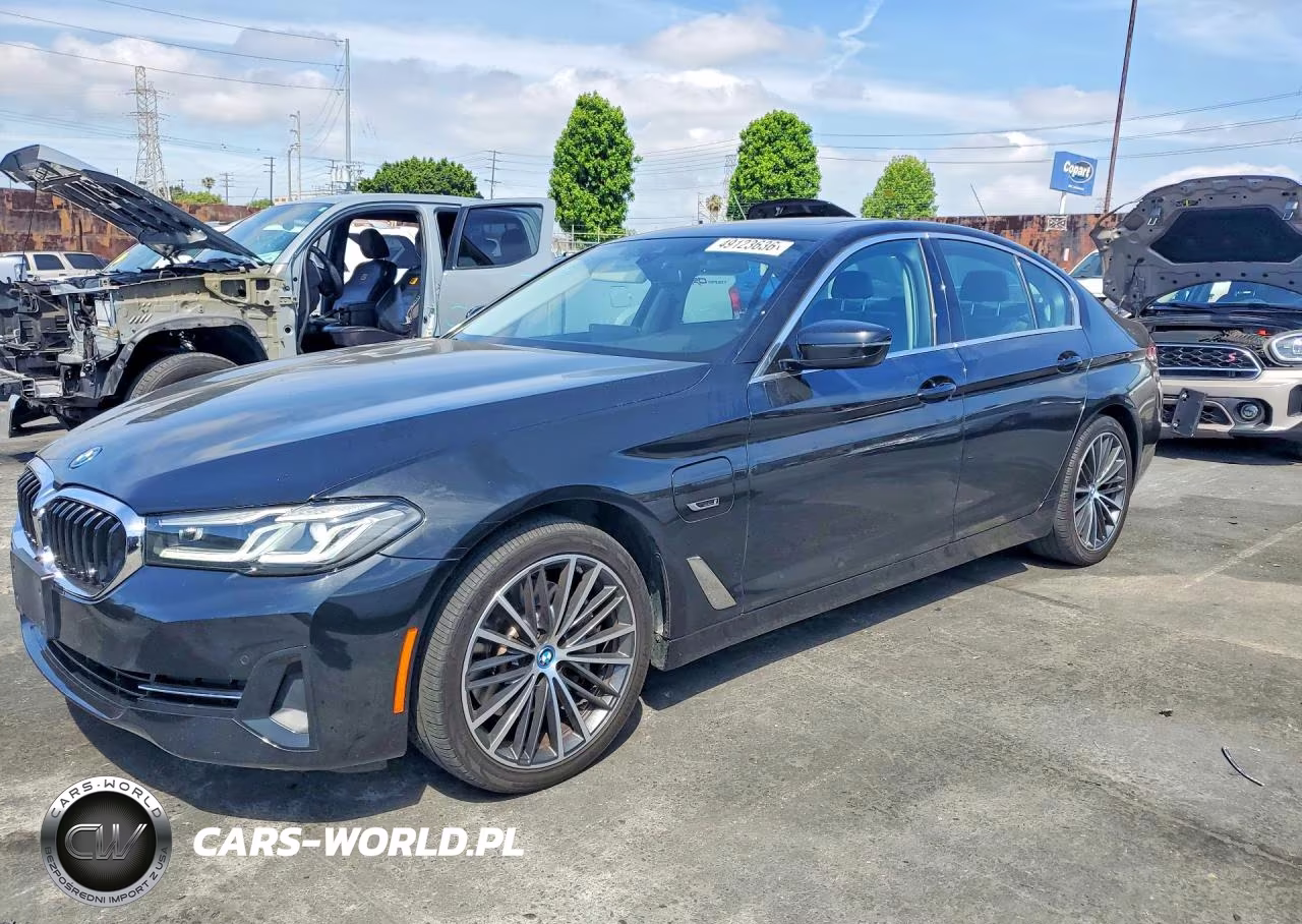 2022 BMW 530Xe
