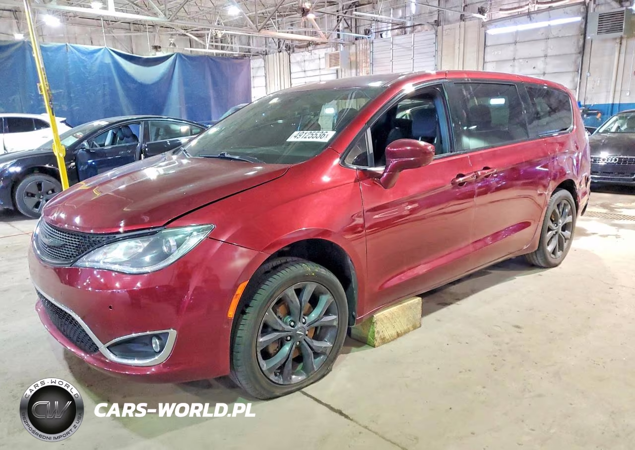 2019 Chrysler Pacifica Touring Plus