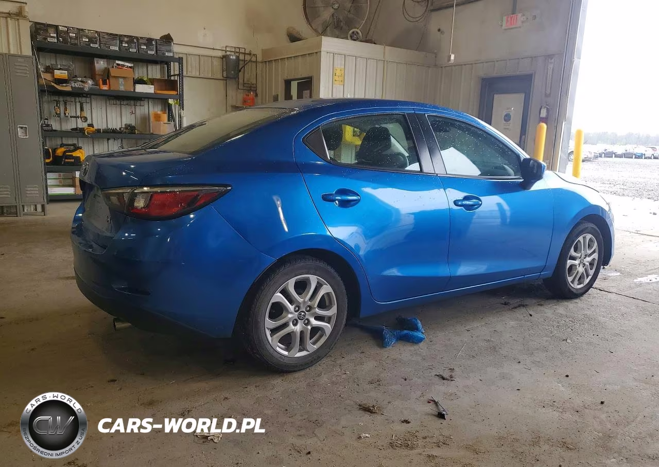 2018 Toyota Yaris Ia Base VIN:3MYDLBYV7JY329825 - 3