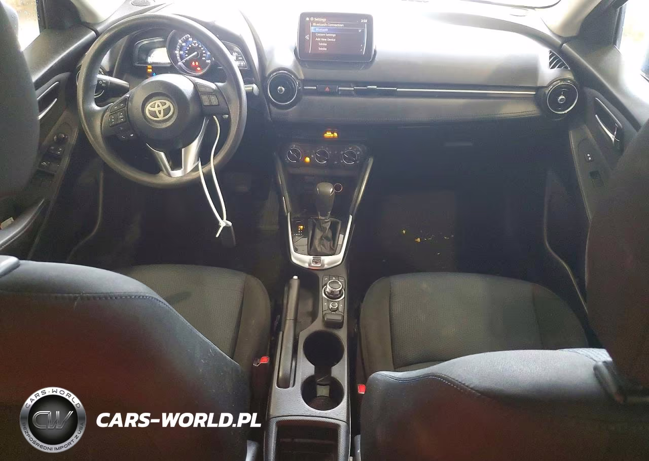2018 Toyota Yaris Ia Base VIN:3MYDLBYV7JY329825 - 8