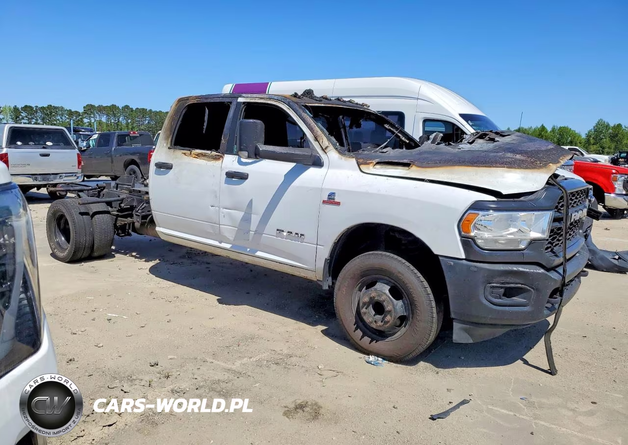 2021 Ram 3500 Truck Cab And Chassis VIN:3C7WRTCL3MG651621 - 4