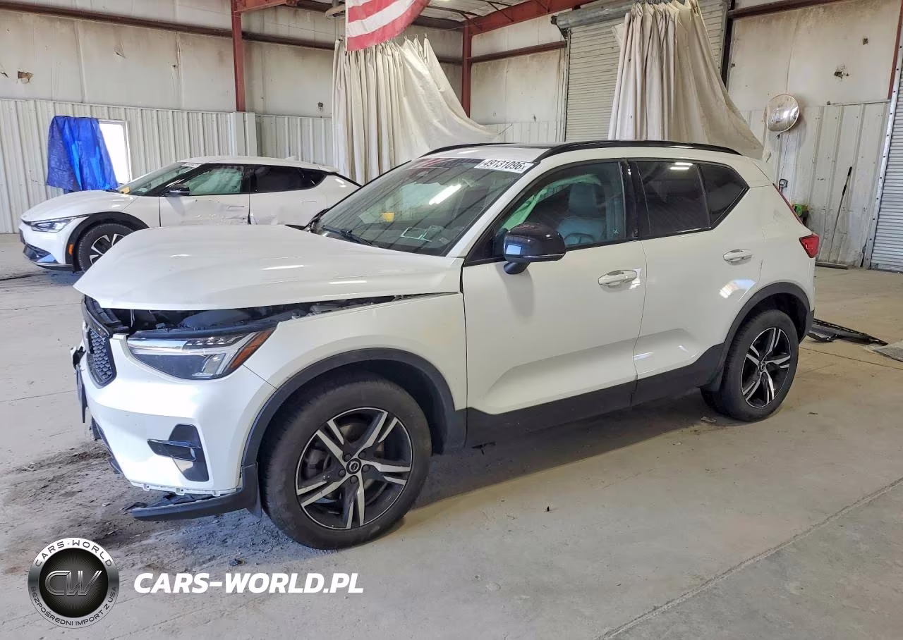 2023 Volvo Xc40 Plus