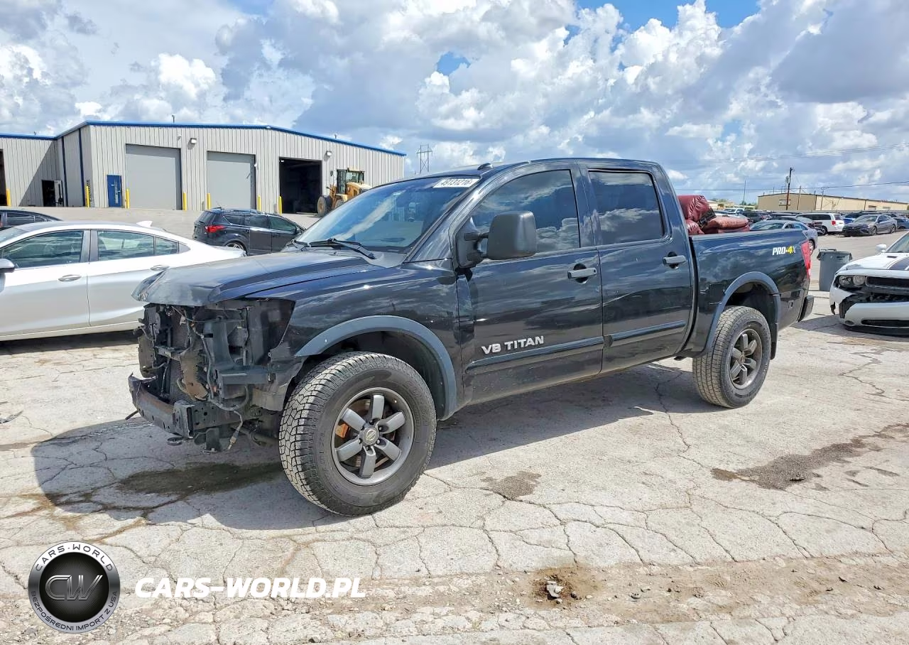 2013 Nissan Titan Sv