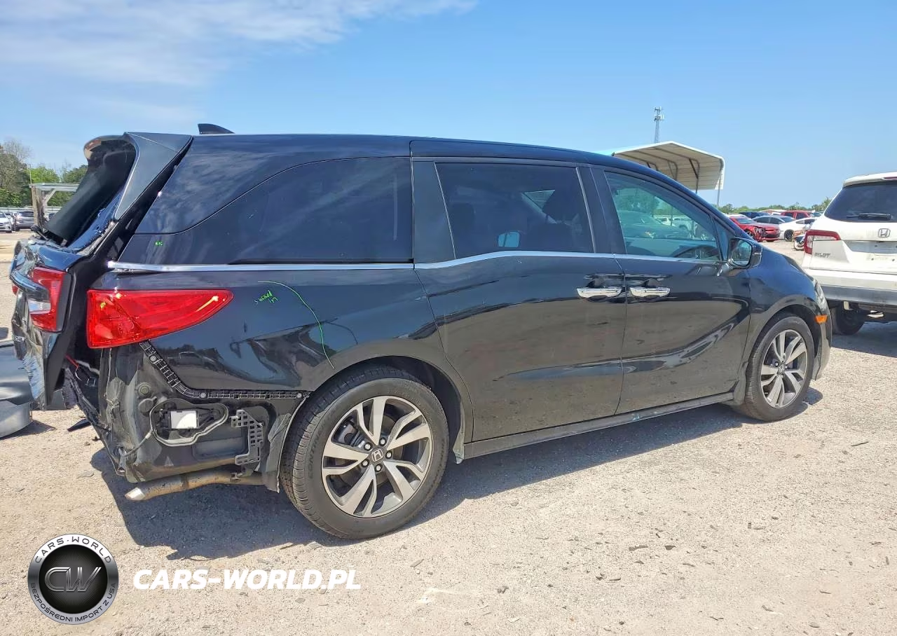2023 Honda Odyssey Touring VIN:5FNRL6H81PB073109 - 3