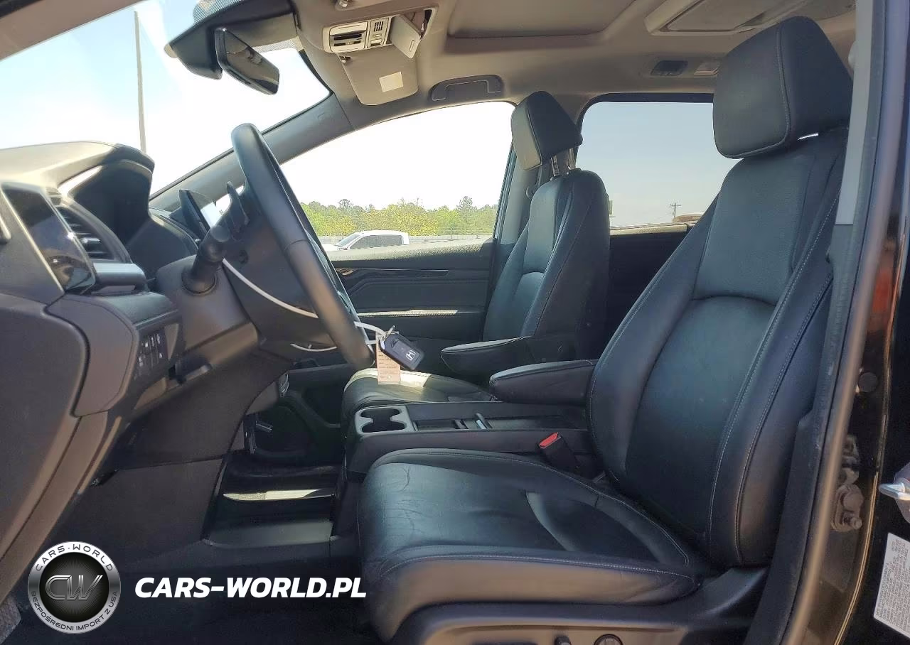 2023 Honda Odyssey Touring VIN:5FNRL6H81PB073109 - 7