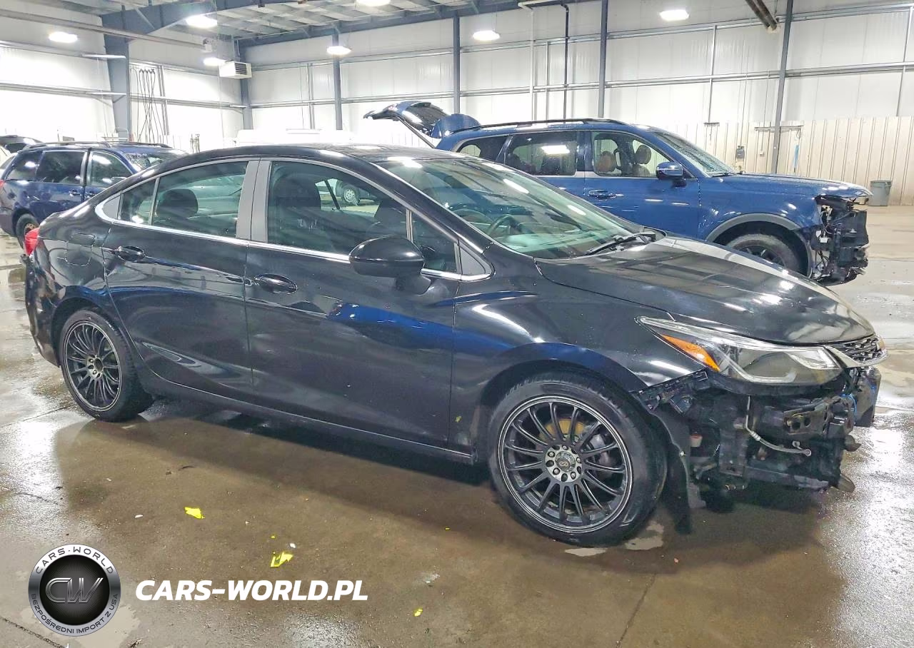 2017 Chevrolet Cruze Lt VIN:1G1BE5SM0H7173245 - 4