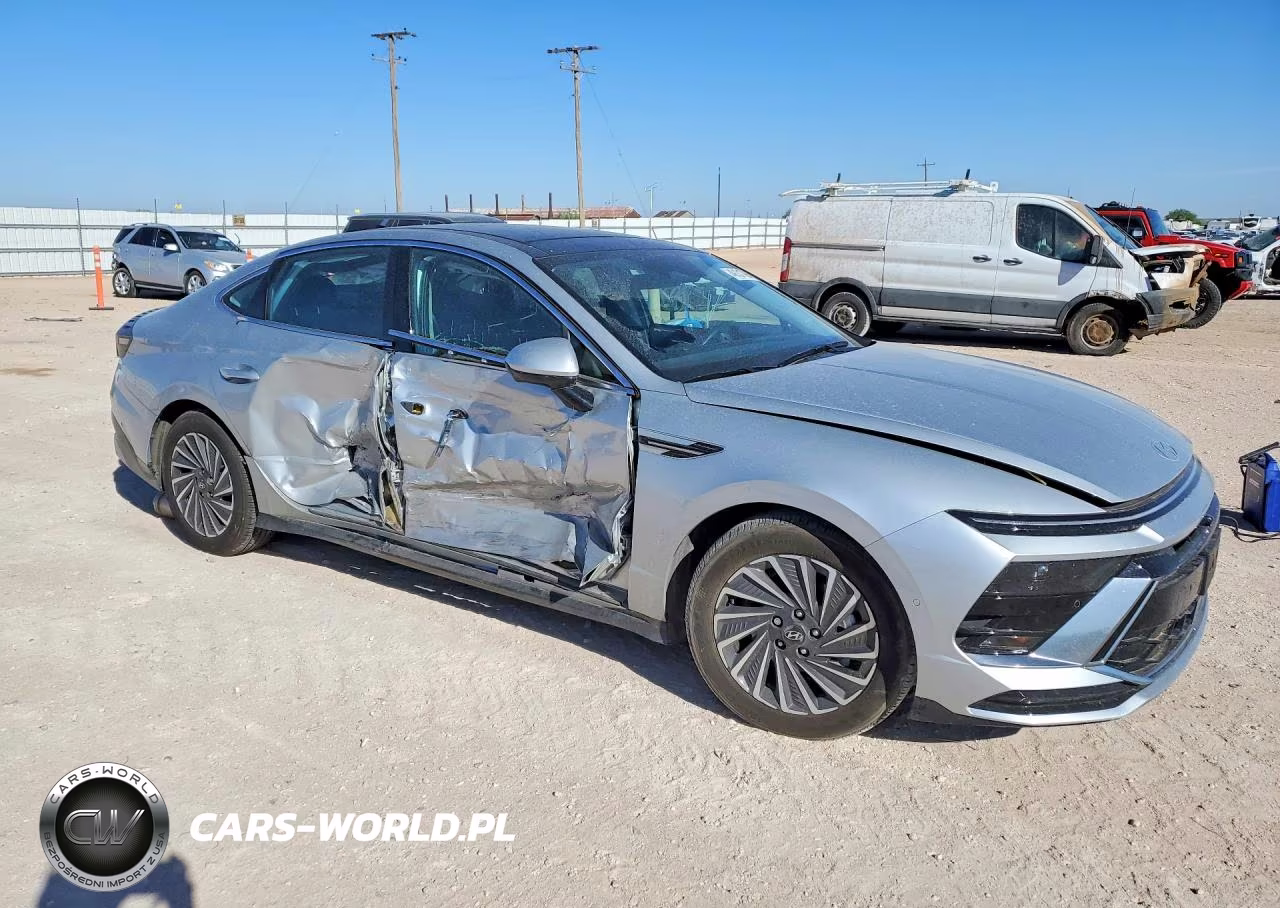 2025 Hyundai Sonata Hybrid Limited VIN:KMHL54JJXSA130342 - 4