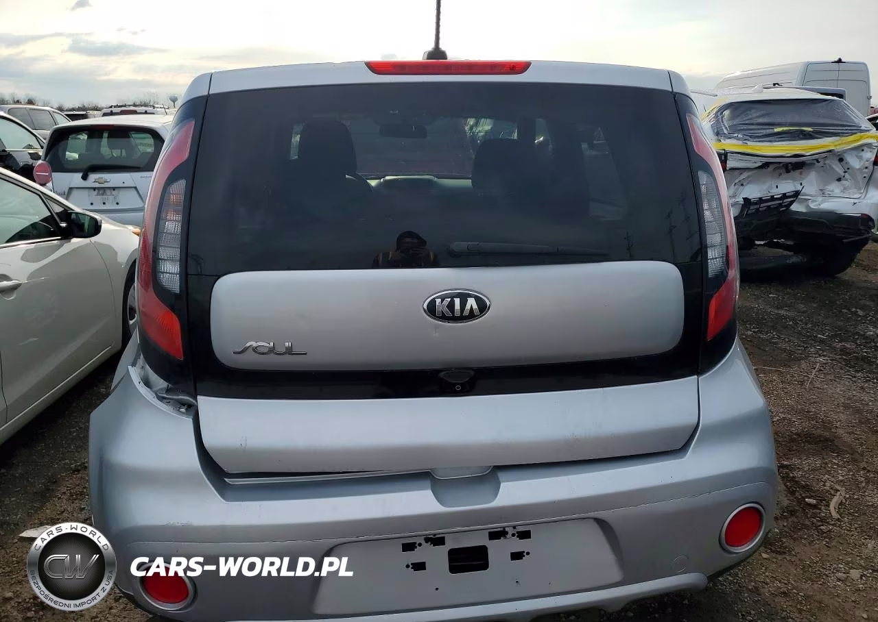 2018 Kia Soul + VIN:KNDJP3A58J7509516 - 6