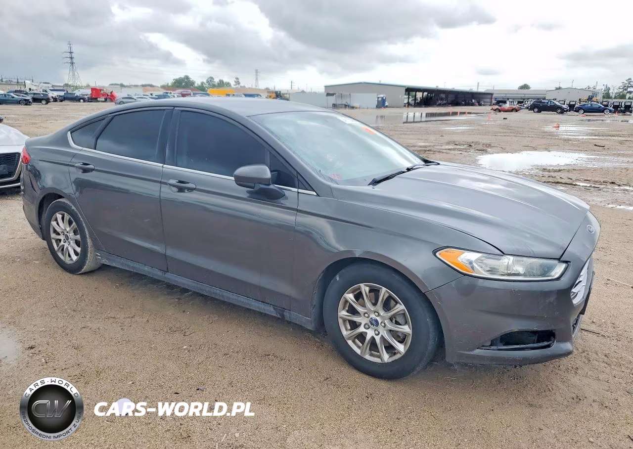 2015 Ford Fusion S VIN:1FA6P0G7XF5128904 - 4