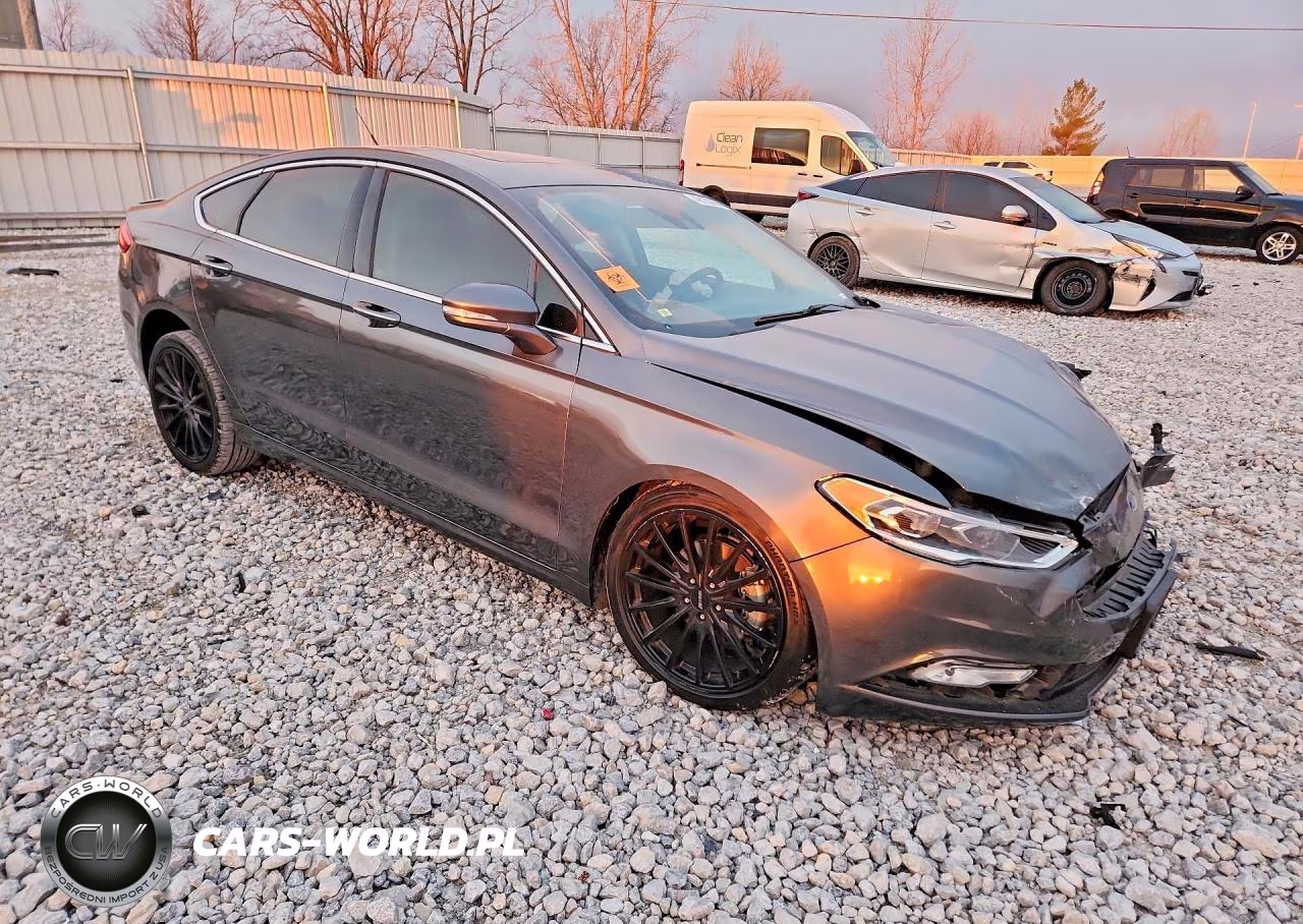 2017 Ford Fusion Titanium VIN:3FA6P0D9XHR310690 - 4
