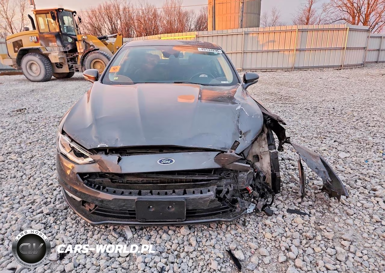 2017 Ford Fusion Titanium VIN:3FA6P0D9XHR310690 - 5