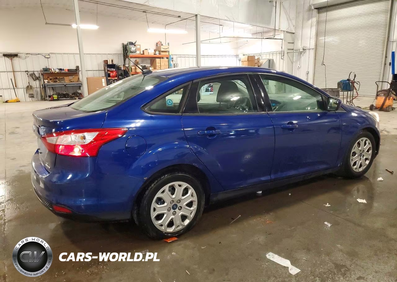 2012 Ford Focus Se VIN:1FAHP3F27CL417567 - 3