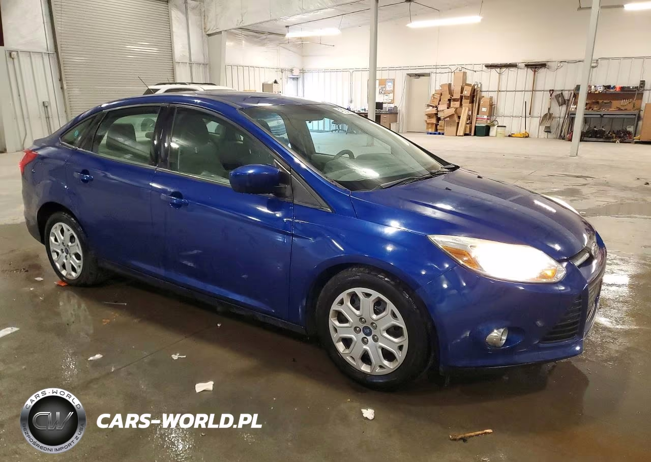 2012 Ford Focus Se VIN:1FAHP3F27CL417567 - 4