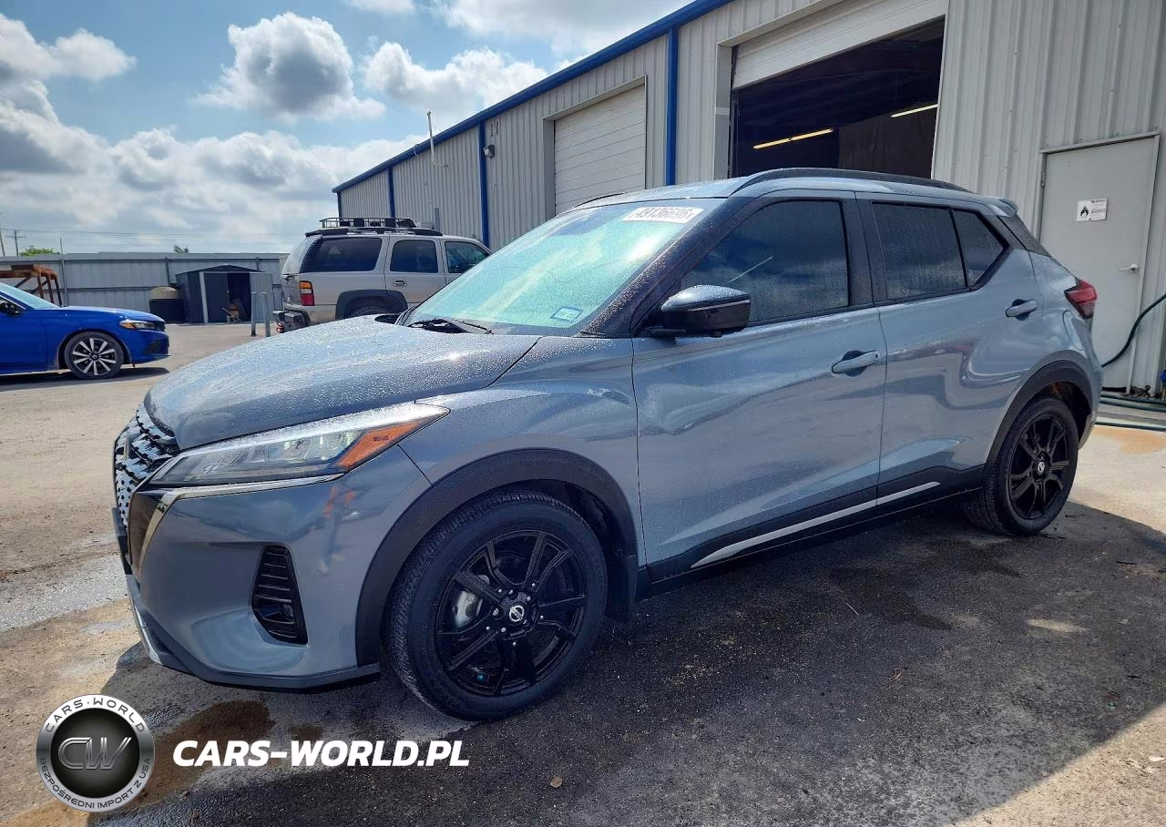 NISSAN KICKS SR