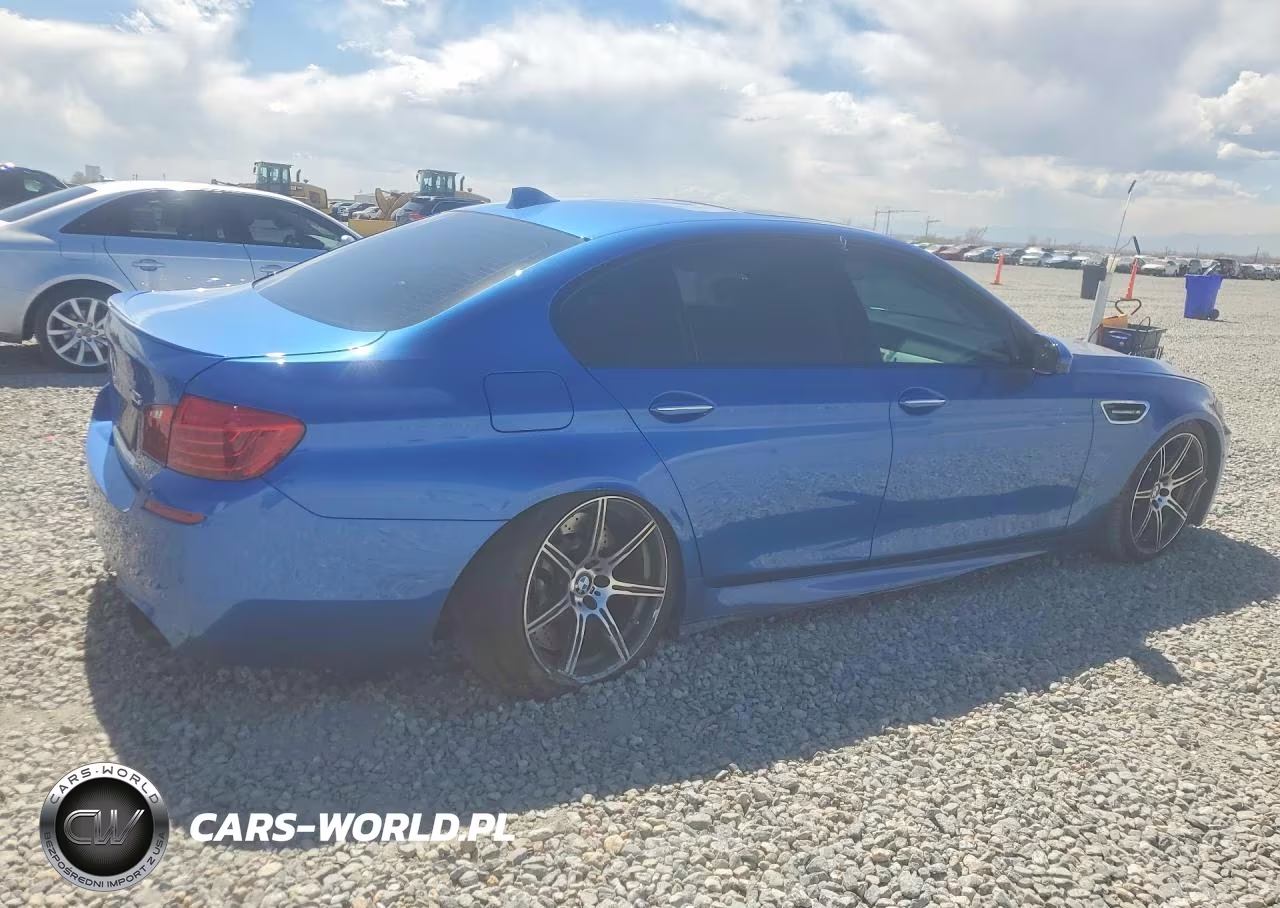 2014 BMW M5 VIN:WBSFV9C58ED593283 - 3