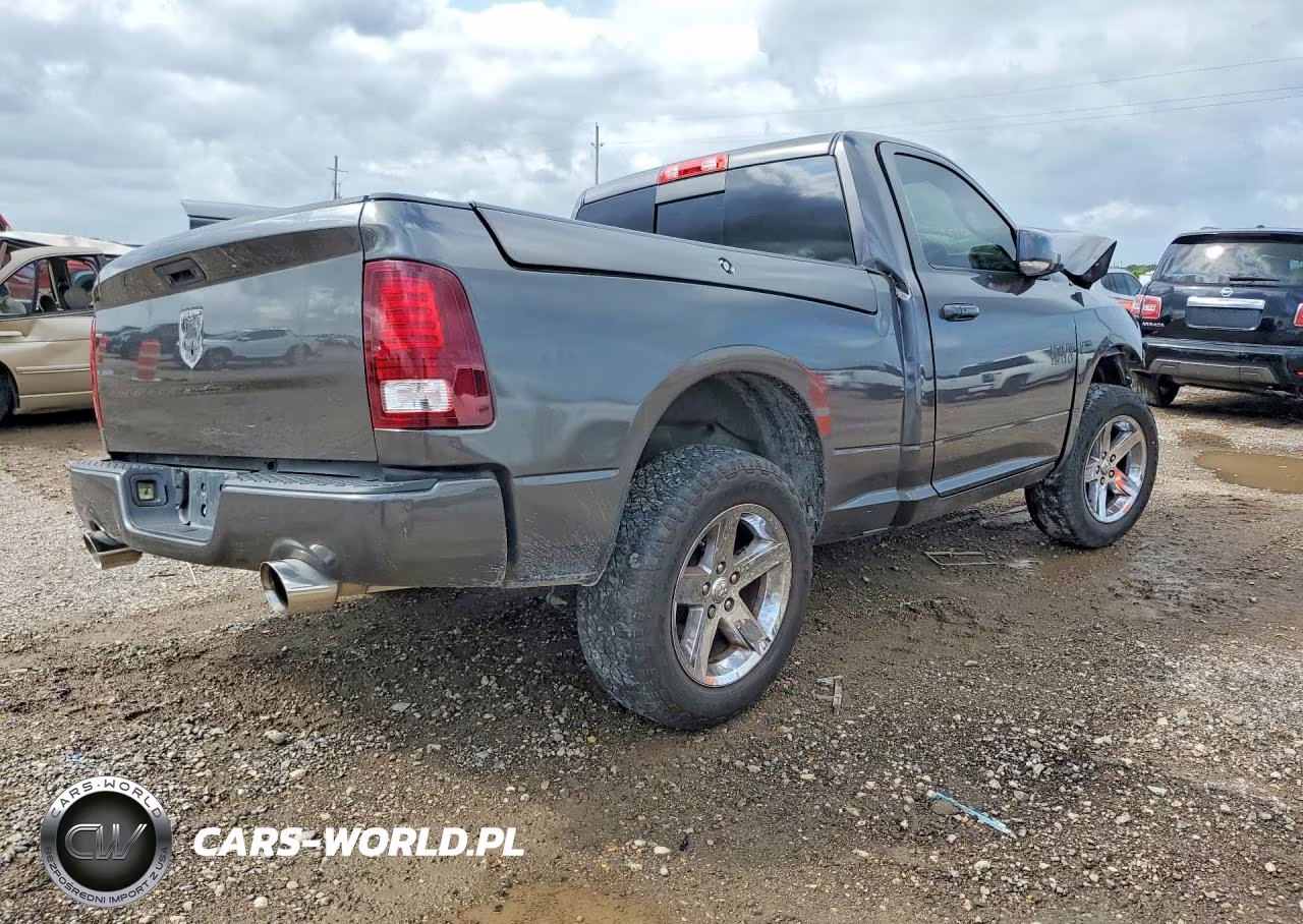 2016 Ram 1500 Sport VIN:3C6JR6CTXGG188249 - 3