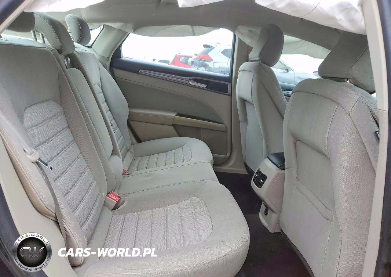 2020 Ford Fusion Se VIN:3FA6P0HD9LR104705 - 10