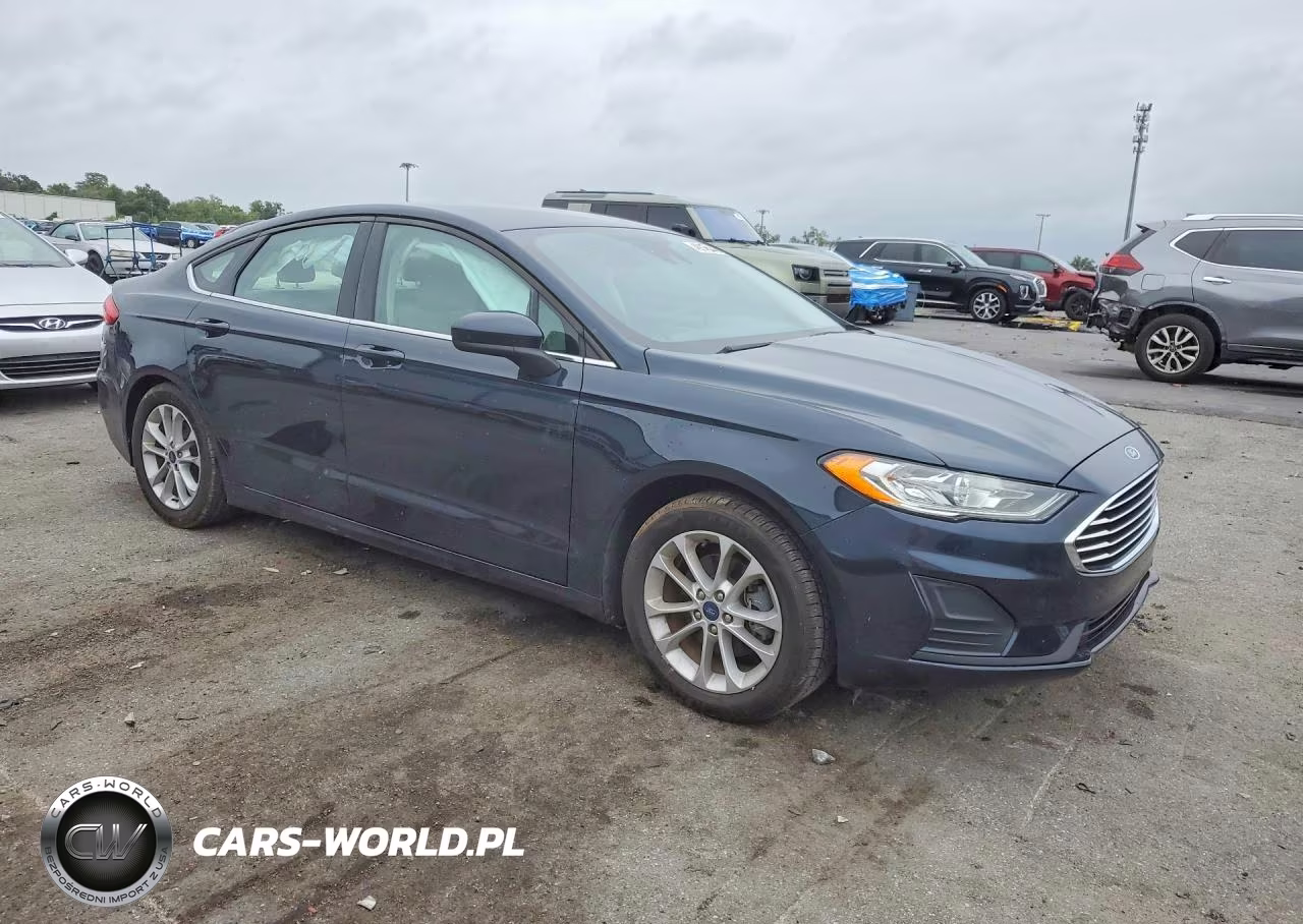 2020 Ford Fusion Se VIN:3FA6P0HD9LR104705 - 4