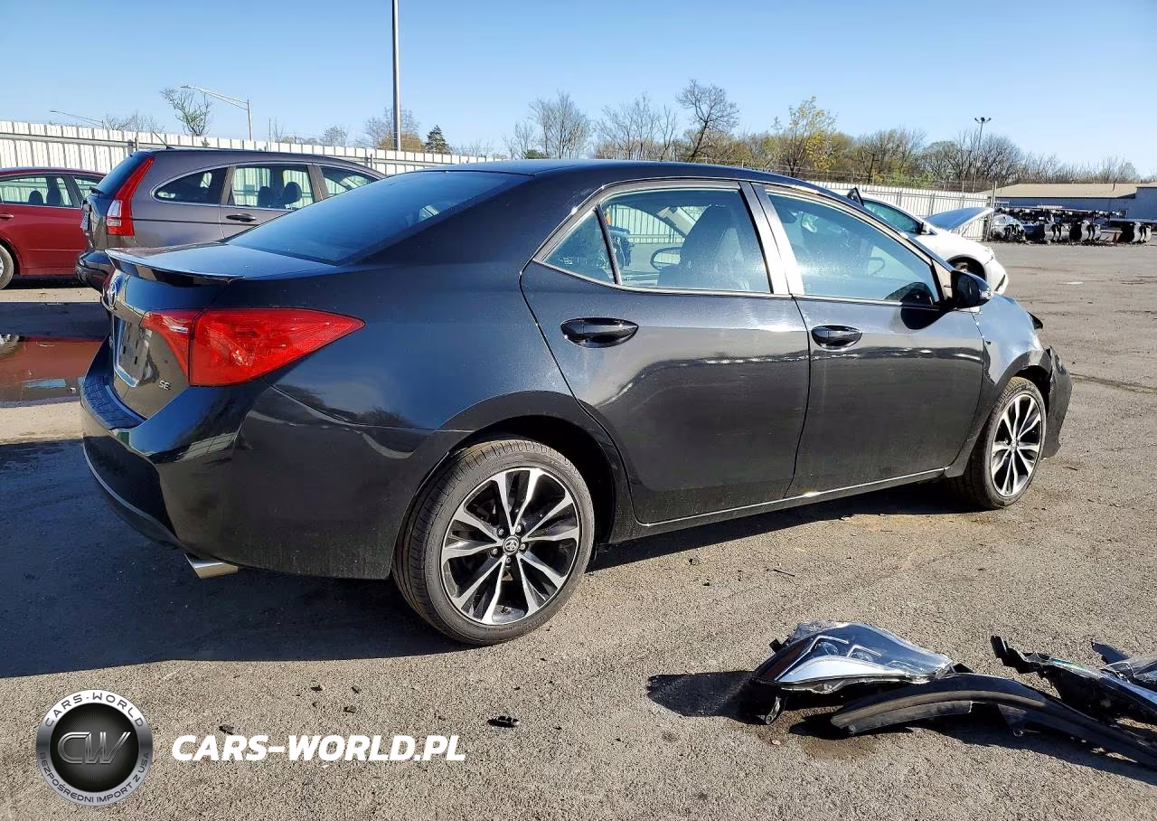 2017 Toyota Corolla Se VIN:2T1BURHE8HC939464 - 3