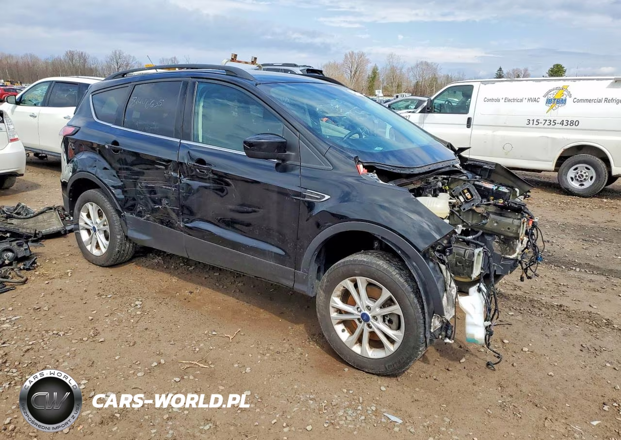 2017 Ford Escape Se VIN:1FMCU9GD9HUE41897 - 4