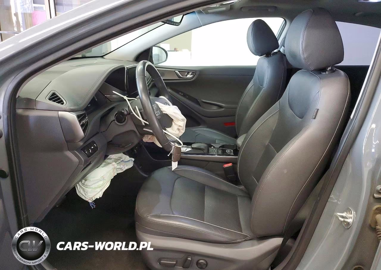 2020 Hyundai Ioniq Electric Limited VIN:KMHC85LJXLU063364 - 7