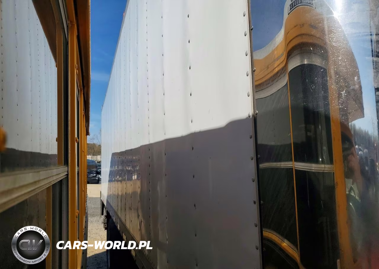 2009 Freightliner Business Class M2 Refrigerated Box Truck VIN:1FVACXDTX9DAM3427 - 11