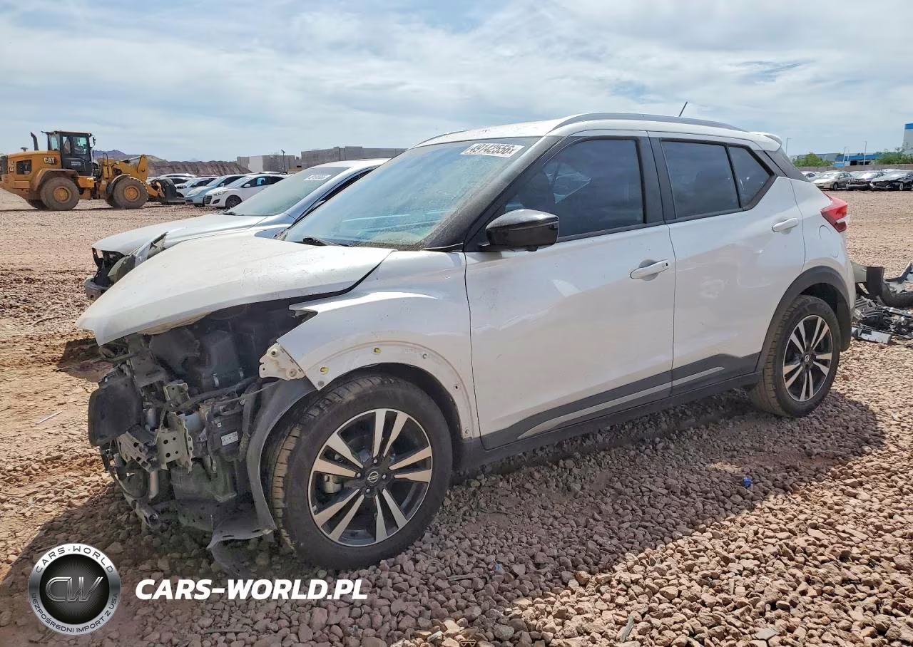 2020 Nissan Kicks Sr