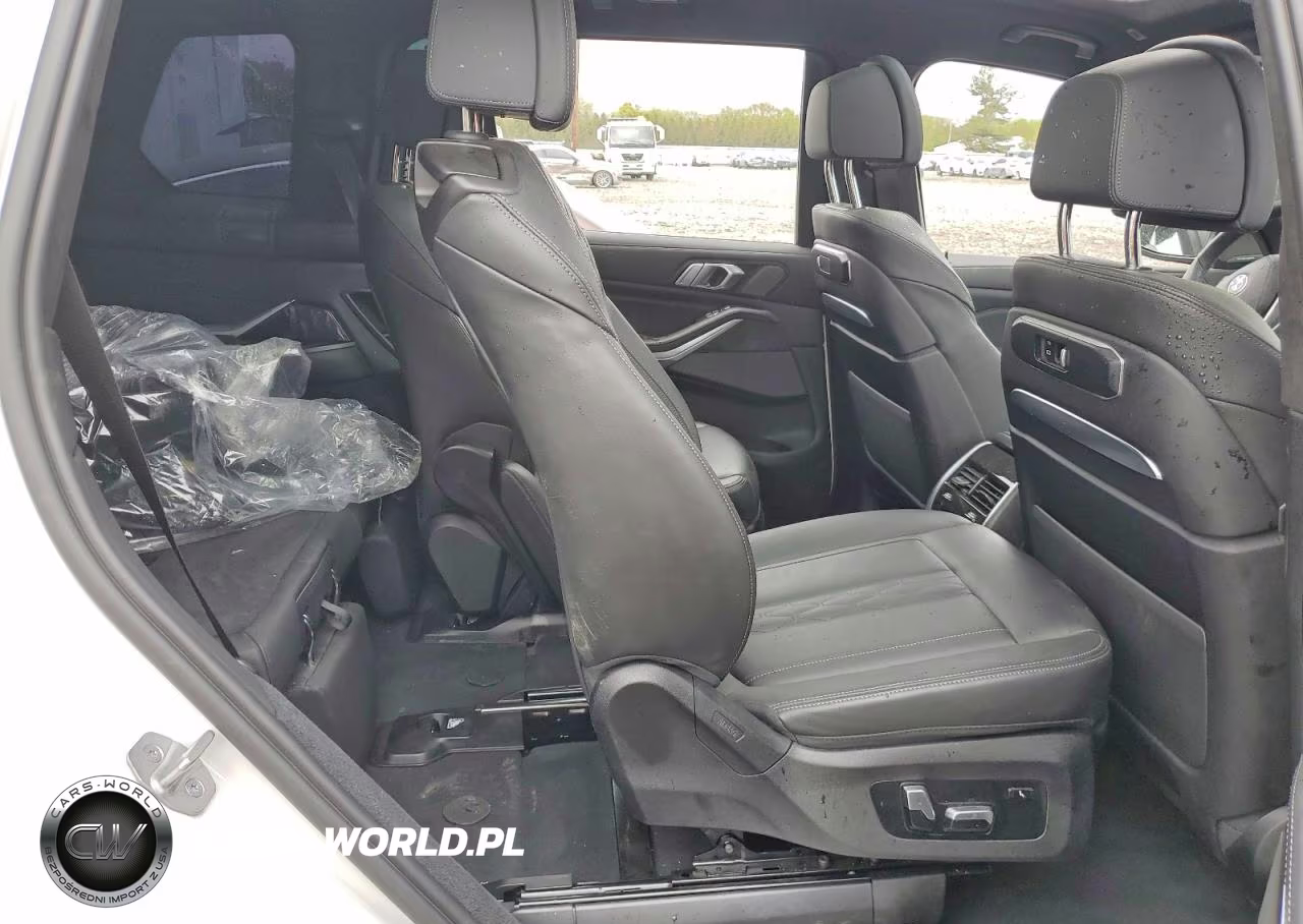 2023 BMW X7 xDrive40I VIN:5UX23EM06P9R58099 - 11