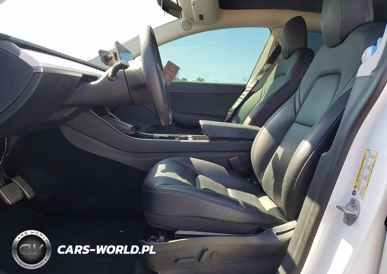 2020 Tesla Model Y VIN:5YJYGDEF8LF002989 - 7