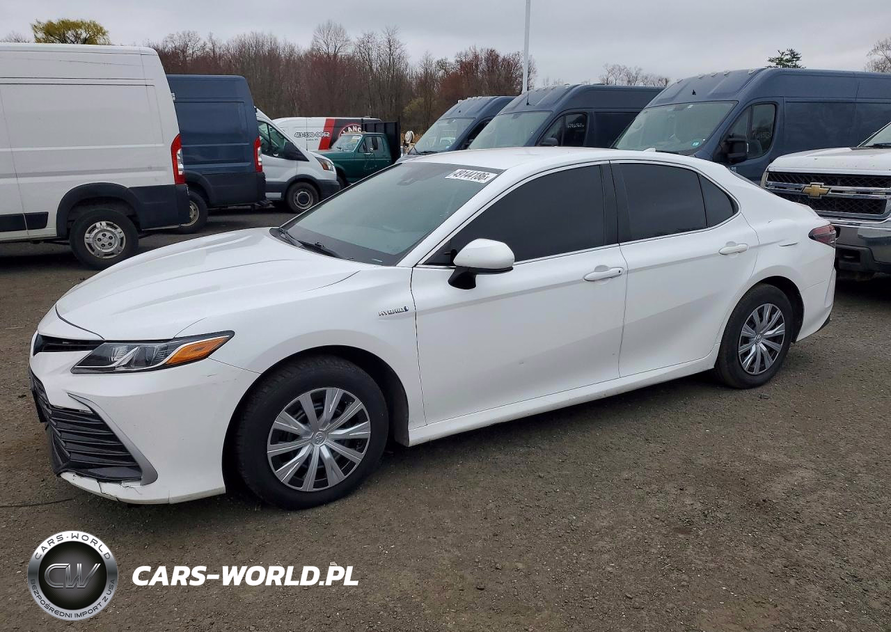 2021 Toyota Camry Hybrid Le