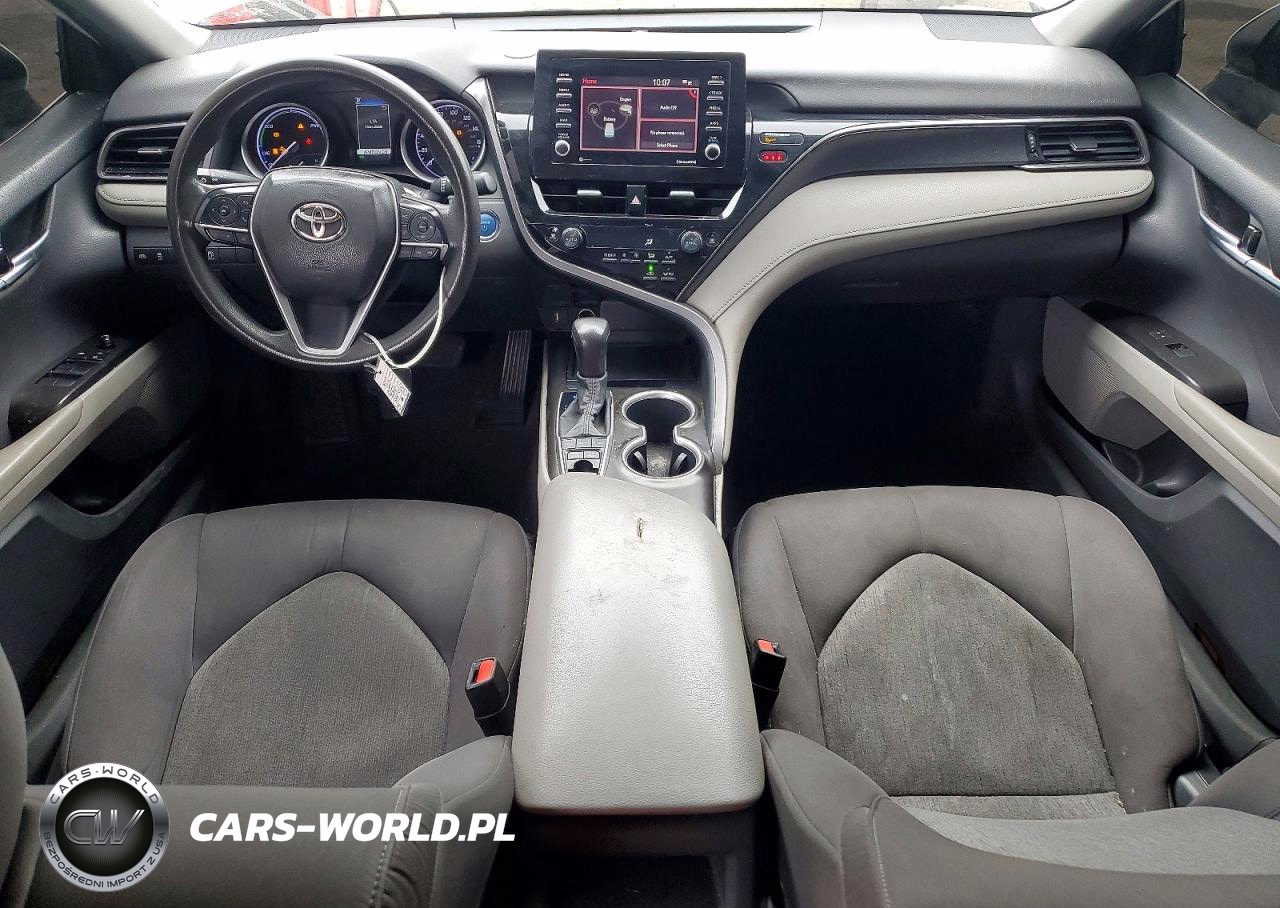 2021 Toyota Camry Hybrid Le VIN:4T1C31AKXMU556286 - 8