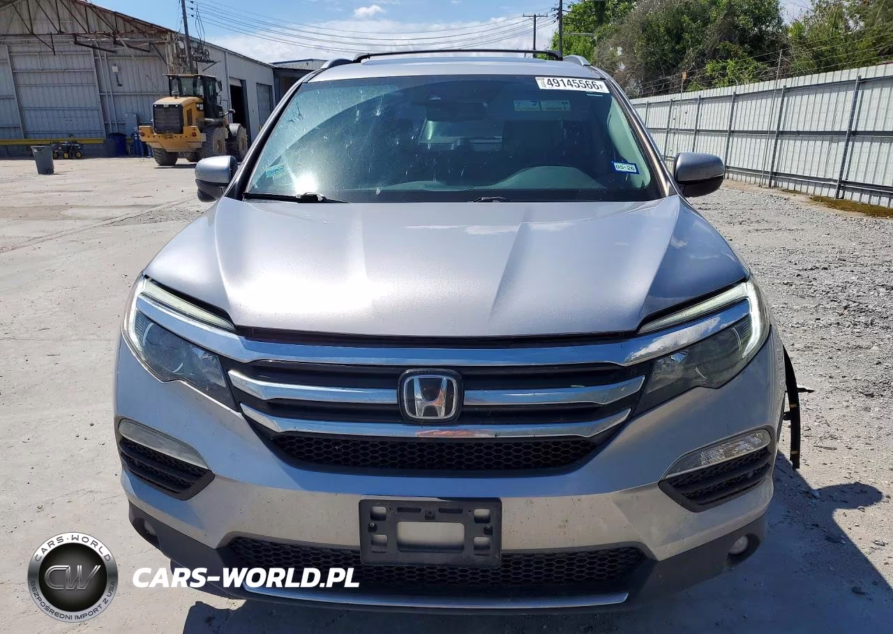 2017 Honda Pilot Touring VIN:5FNYF6H99HB076692 - 5