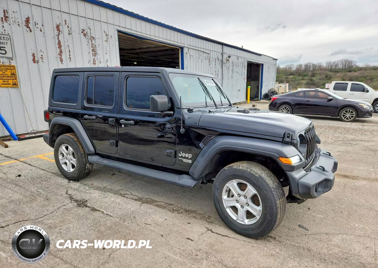 2020 Jeep Wrangler Unlimited Sport VIN:1C4HJXDNXLW300743 - 4