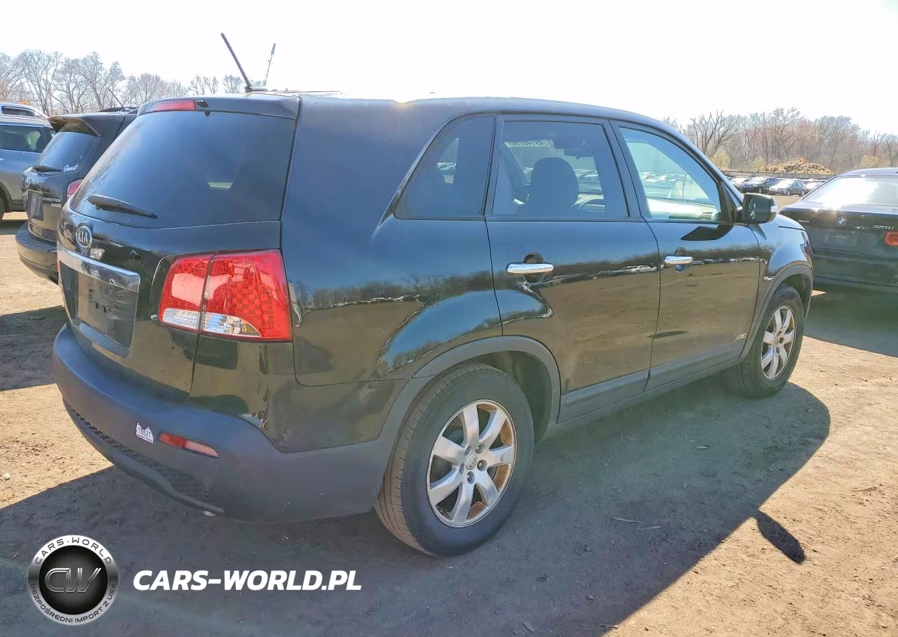 2012 Kia Sorento Lx VIN:5XYKTCA63CG207193 - 3