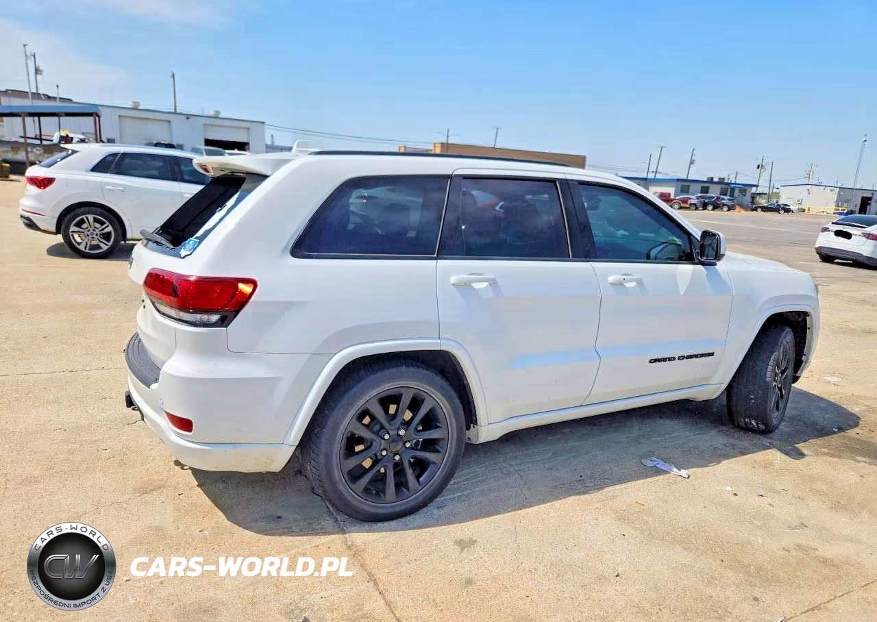 2019 Jeep Grand Cherokee VIN:1C4RJFAG2KC611619 - 3