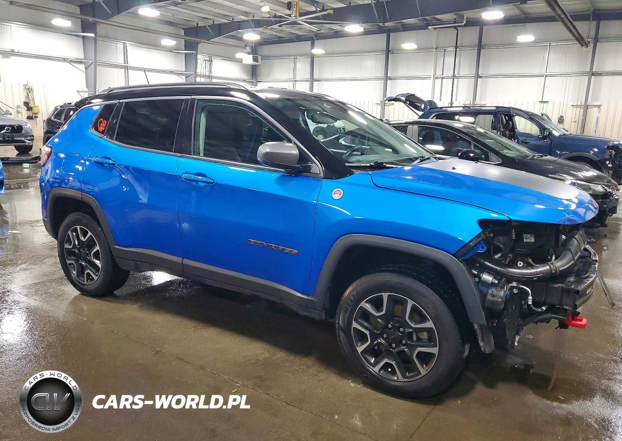 2018 Jeep Compass Trailhawk VIN:3C4NJDDB3JT484854 - 4