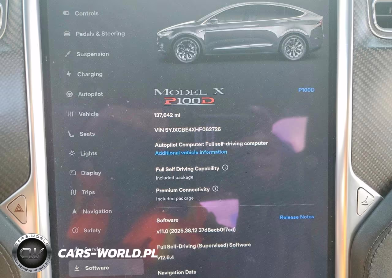 2017 Tesla Model X VIN:5YJXCBE4XHF062726 - 9