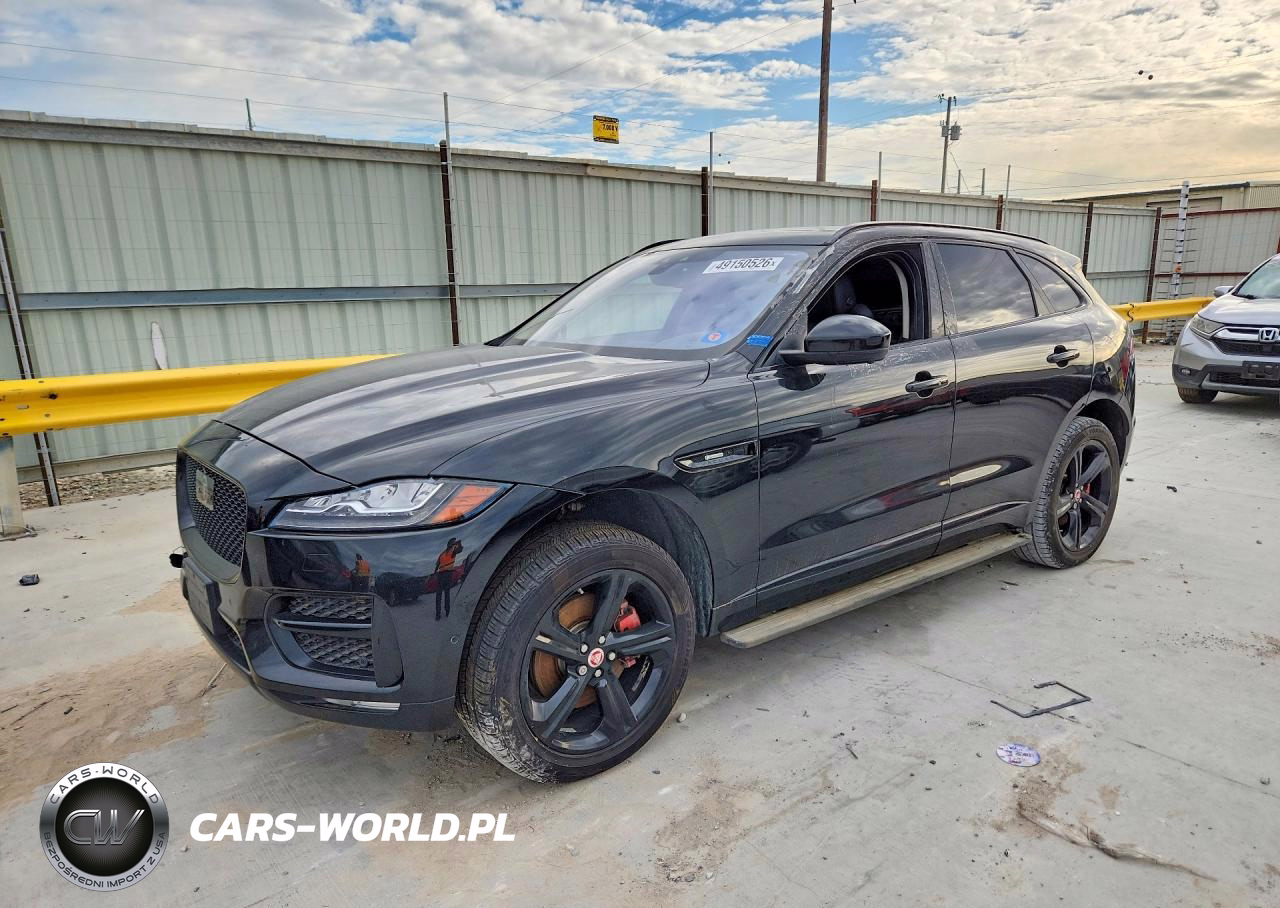 2017 Jaguar F-Pace R - Sport