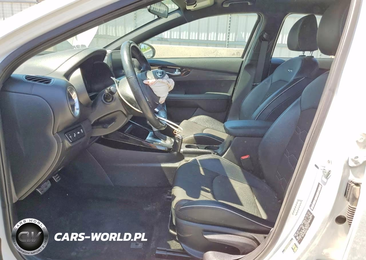 2020 Kia Forte Gt Line VIN:3KPF34AD9LE249354 - 7