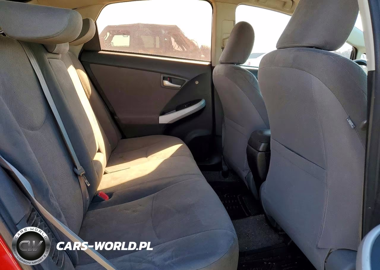 2013 Toyota Prius Two VIN:JTDKN3DU2D0337431 - 10